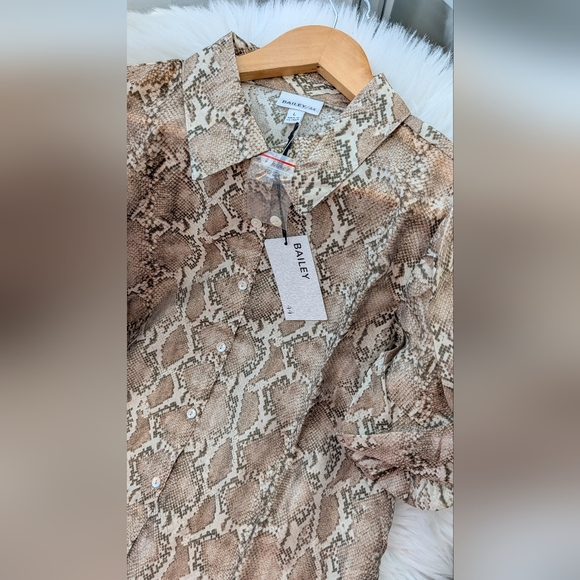 NWT Bailey/44 Women's Snake Print Puff Sleeve Top Size L - Picture 3 of 13